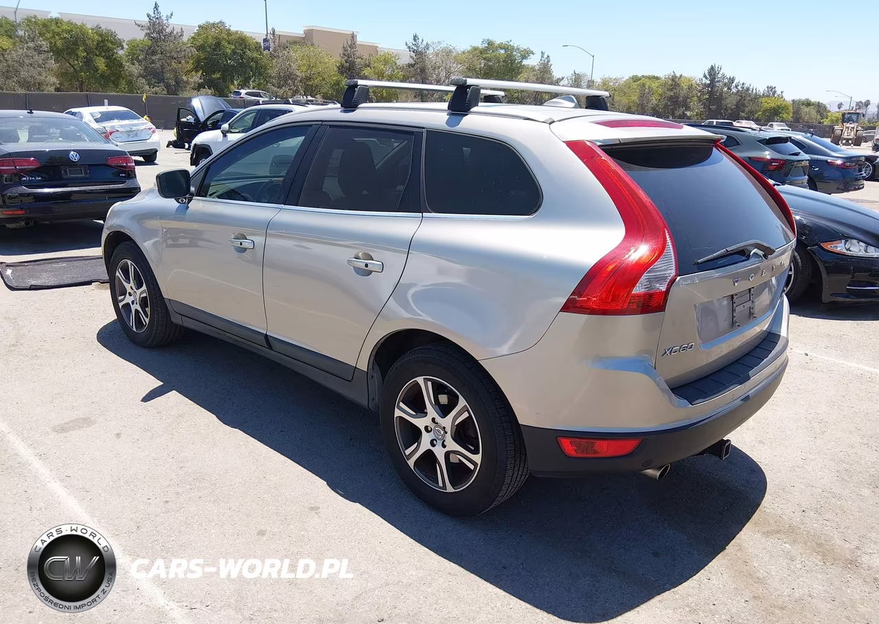 2012 Volvo Xc60 T6-T6 Platinum-T6 Premier Plus-T6 R-Design-T6 R-Design Platinum-T6 R-Design Premier Plus VIN:YV4902DZ4C2318771 - 3
