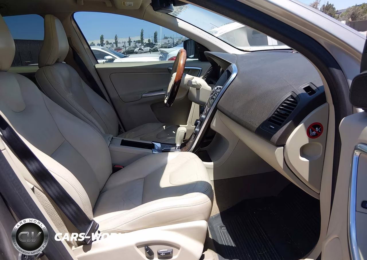 2012 Volvo Xc60 T6-T6 Platinum-T6 Premier Plus-T6 R-Design-T6 R-Design Platinum-T6 R-Design Premier Plus VIN:YV4902DZ4C2318771 - 5