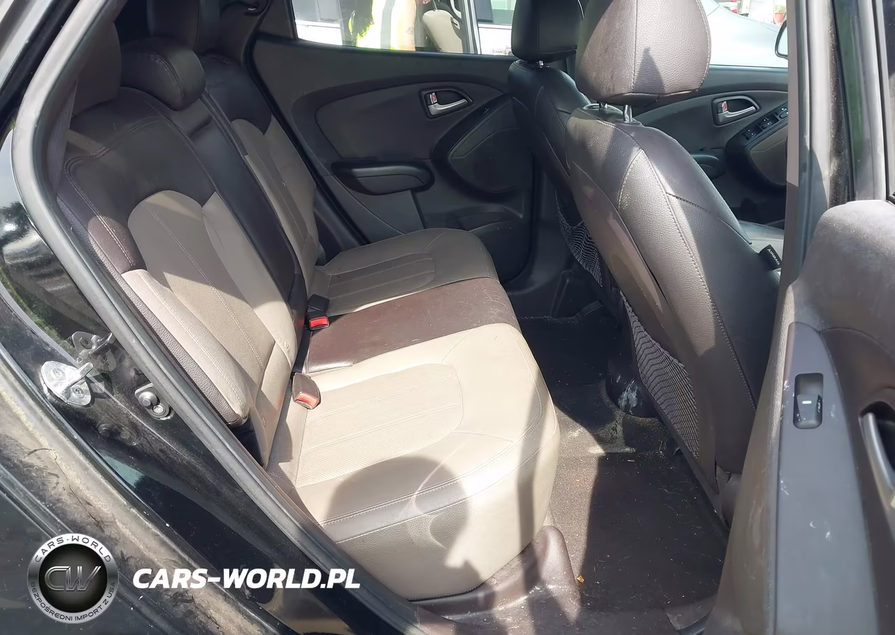 2012 Hyundai Tucson Limited VIN:KM8JUCAC8CU511886 - 8