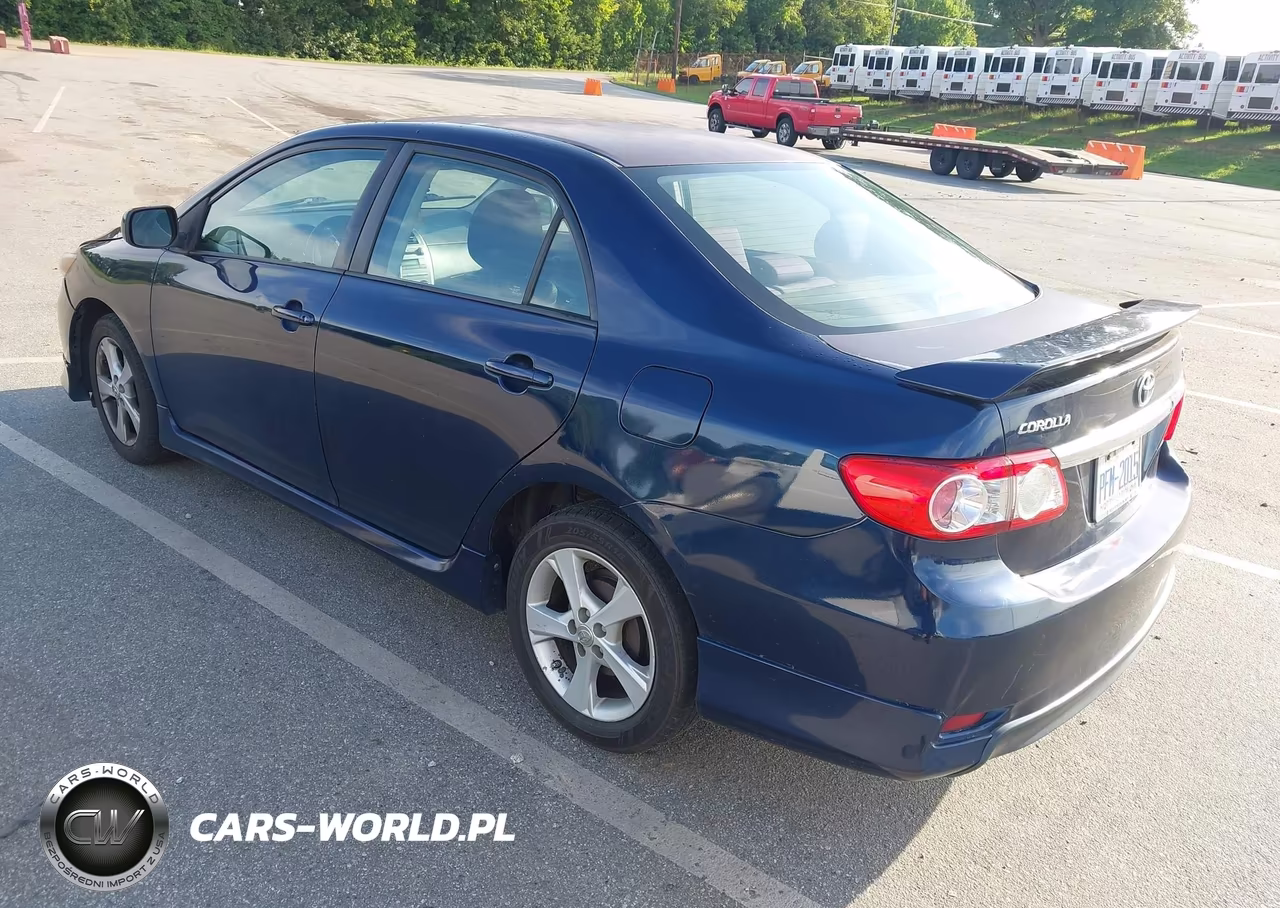 2011 Toyota Corolla S VIN:2T1BU4EE8BC721099 - 3