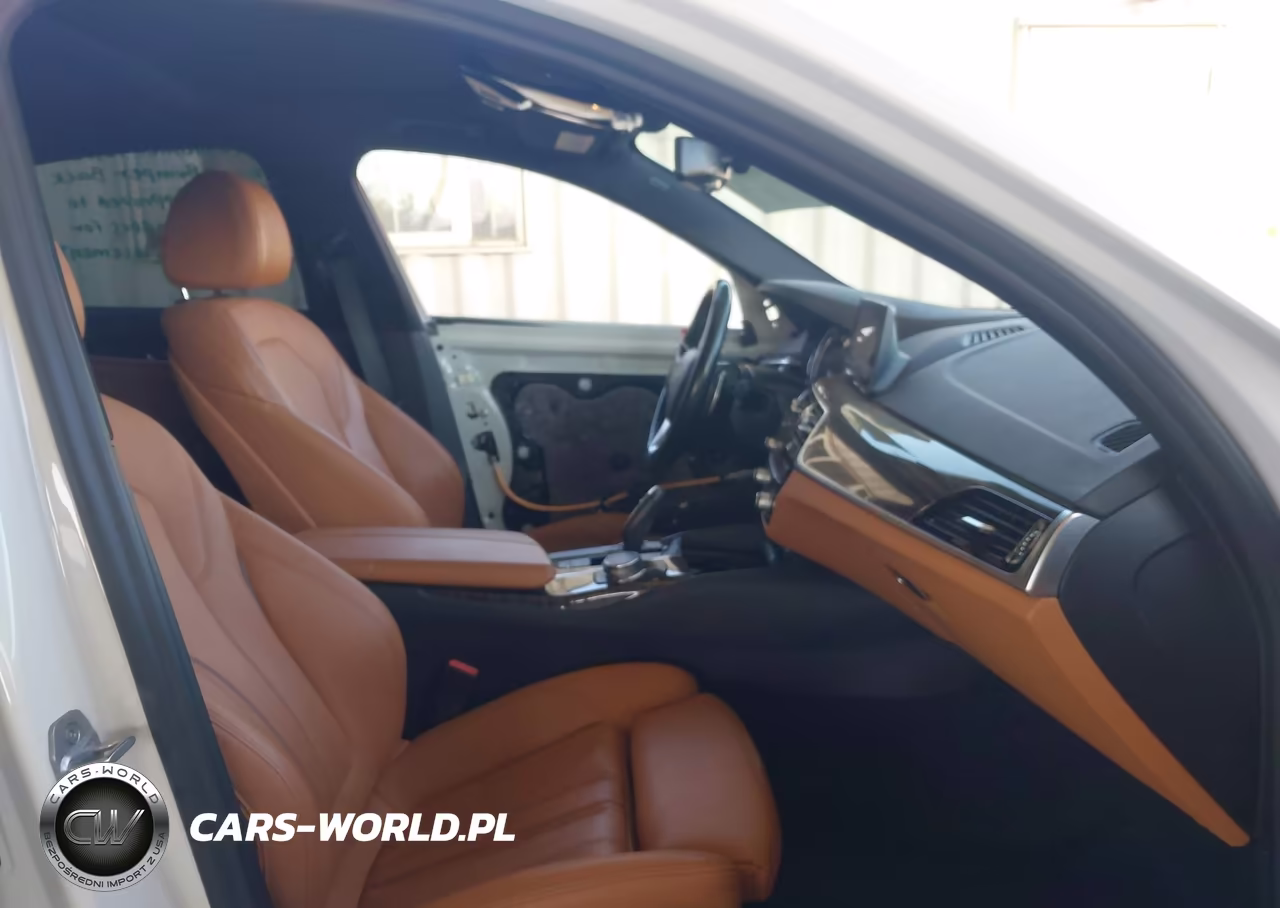 2018 BMW 530I VIN:WBAJA5C57JWA38653 - 5