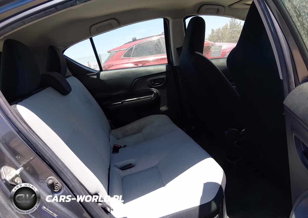2016 Toyota Prius C One VIN:JTDKDTB30G1128541 - 8