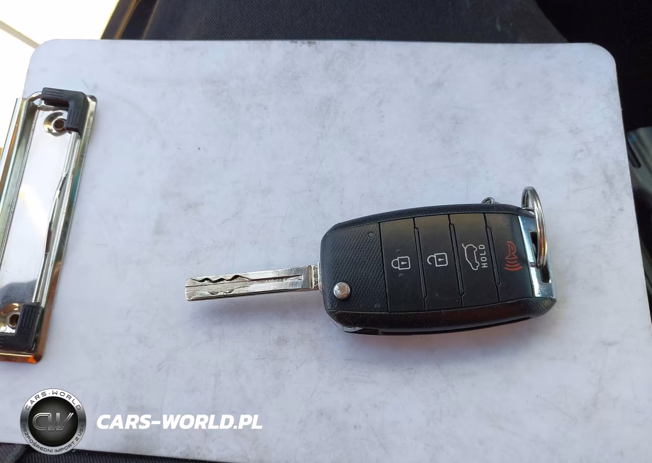 2015 Kia Soul + VIN:KNDJP3A58F7111875 - 11