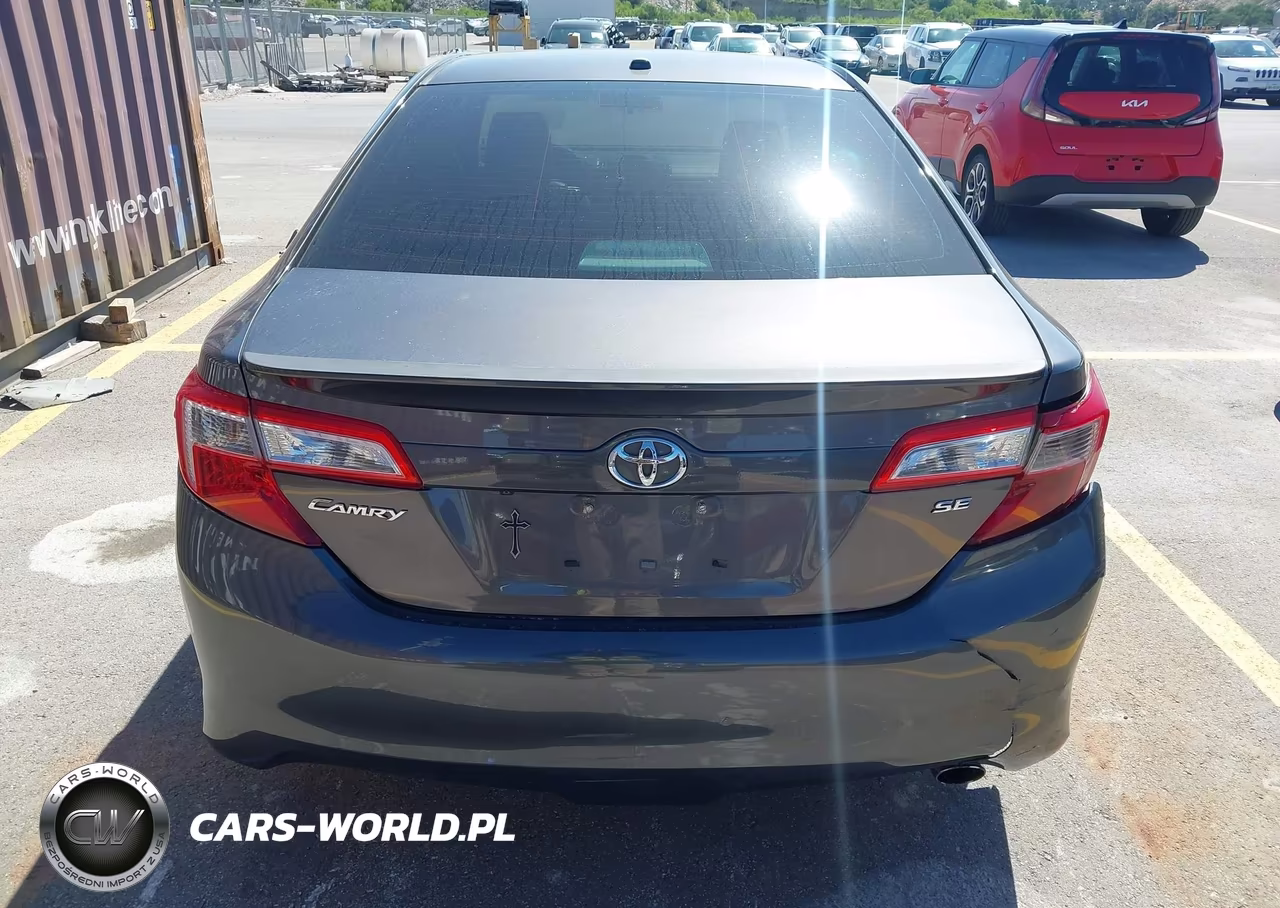2014 Toyota Camry Se VIN:4T1BF1FK7EU815765 - 16