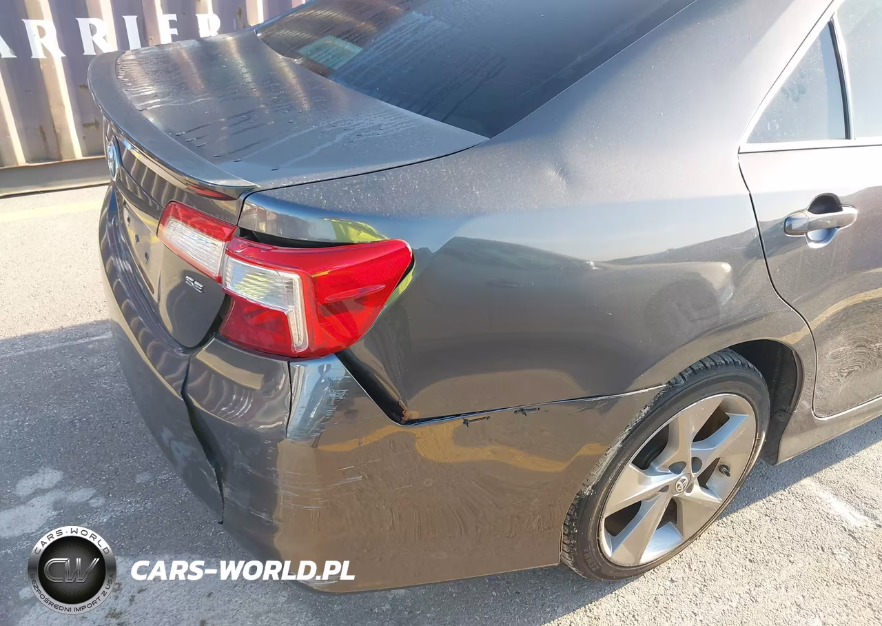 2014 Toyota Camry Se VIN:4T1BF1FK7EU815765 - 18