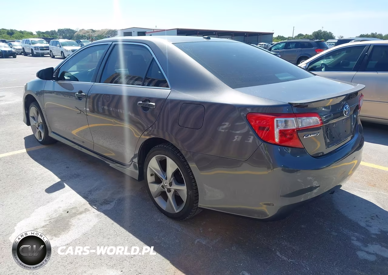 2014 Toyota Camry Se VIN:4T1BF1FK7EU815765 - 3