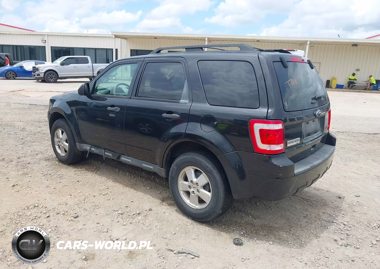 2011 Ford Escape Xlt VIN:1FMCU9DGXBKC38017 - 3