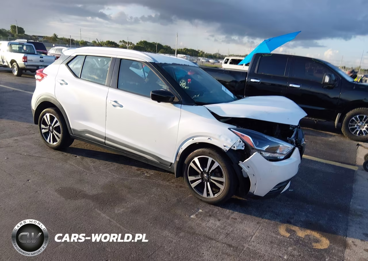 2018 Nissan Kicks Sr