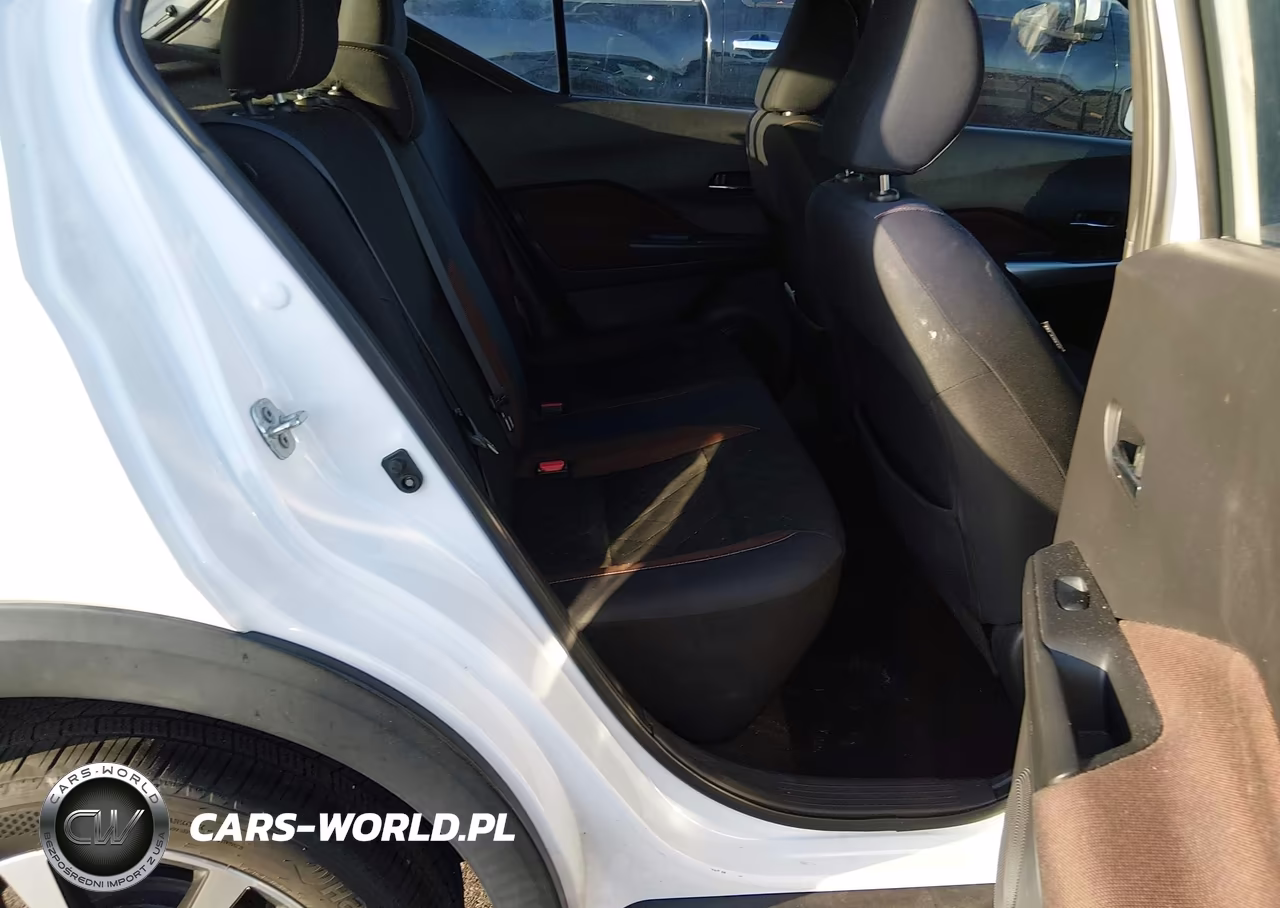 2018 Nissan Kicks Sr VIN:3N1CP5CUXJL535705 - 8