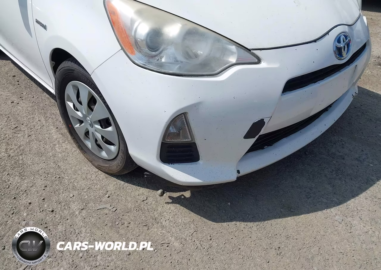 2012 Toyota Prius C Two VIN:JTDKDTB32C1022604 - 13