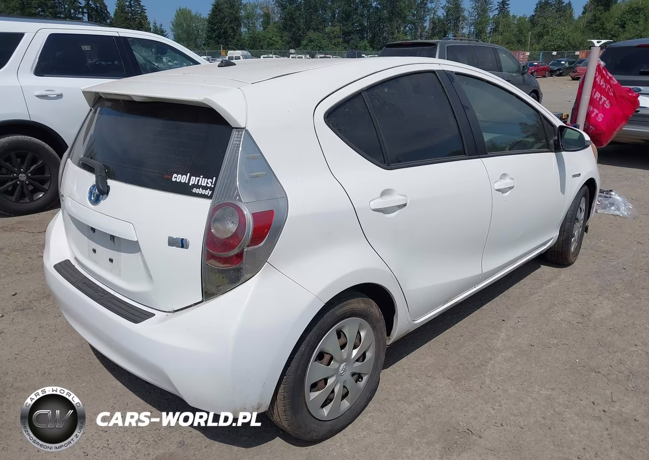 2012 Toyota Prius C Two VIN:JTDKDTB32C1022604 - 4