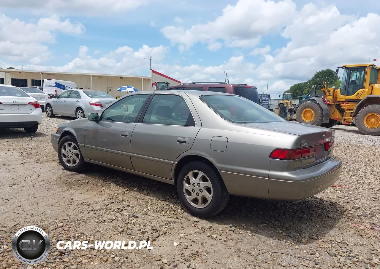1999 Toyota Camry Le V6 VIN:JT2BF28K7X0159495 - 3