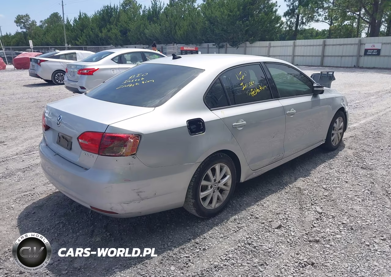 2011 Volkswagen Jetta 2.5L Se VIN:3VWDX7AJ0BM053064 - 4