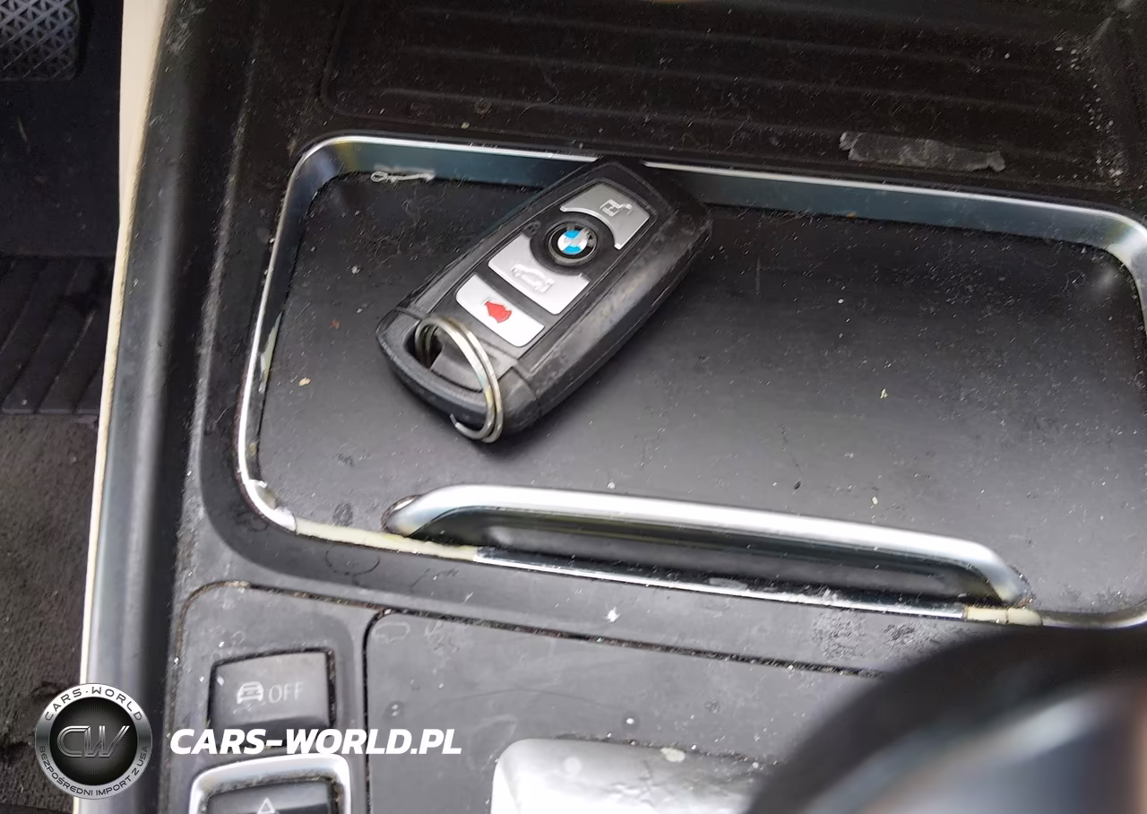 2017 BMW 320I VIN:WBA8E1G33HNU18073 - 11