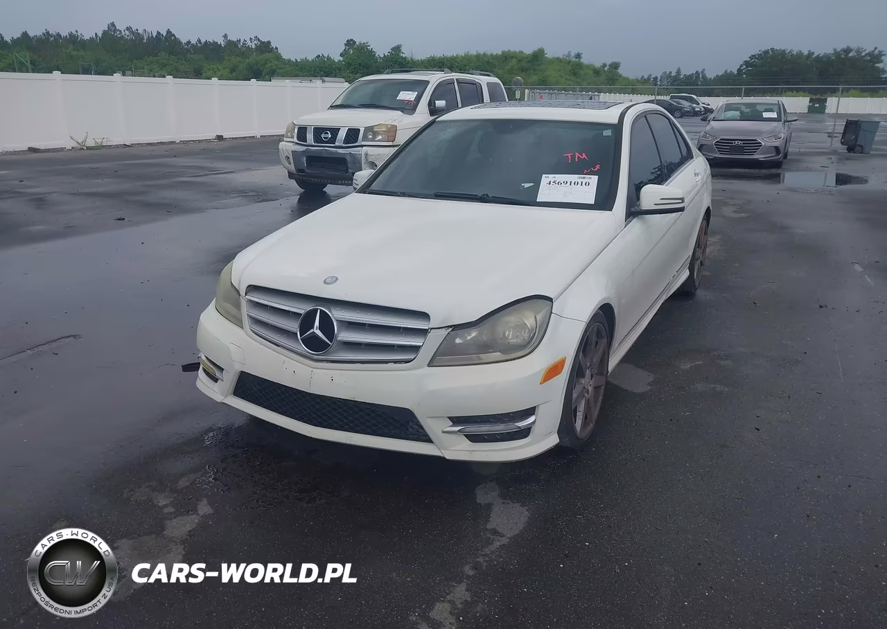 2012 Mercedes-Benz C 300 Sport 4Matic VIN:WDDGF8BBXCR201775 - 2
