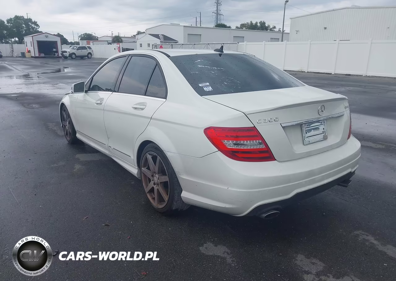 2012 Mercedes-Benz C 300 Sport 4Matic VIN:WDDGF8BBXCR201775 - 3