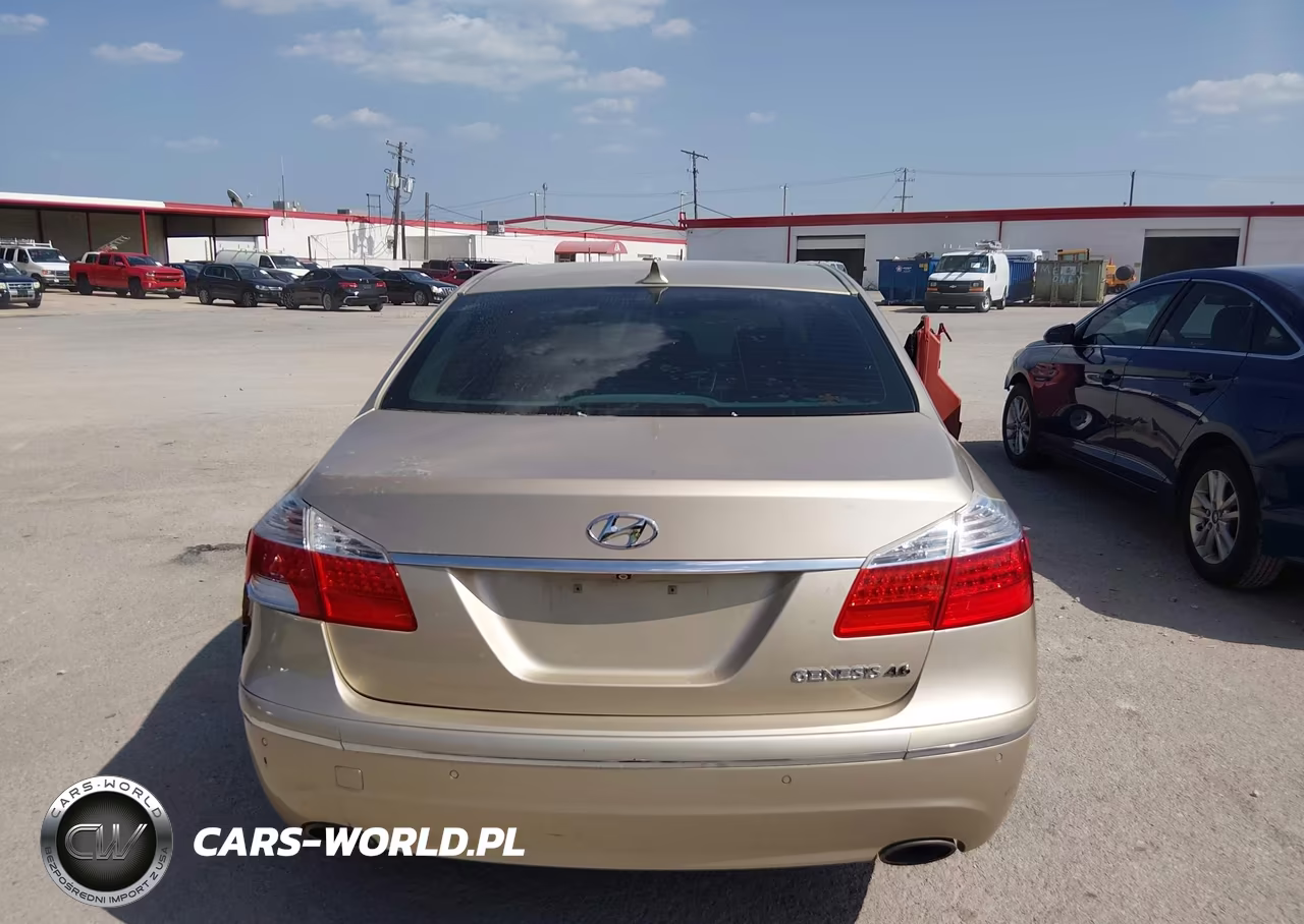 2011 Hyundai Genesis 4.6 VIN:KMHGC4DF9BU132080 - 16