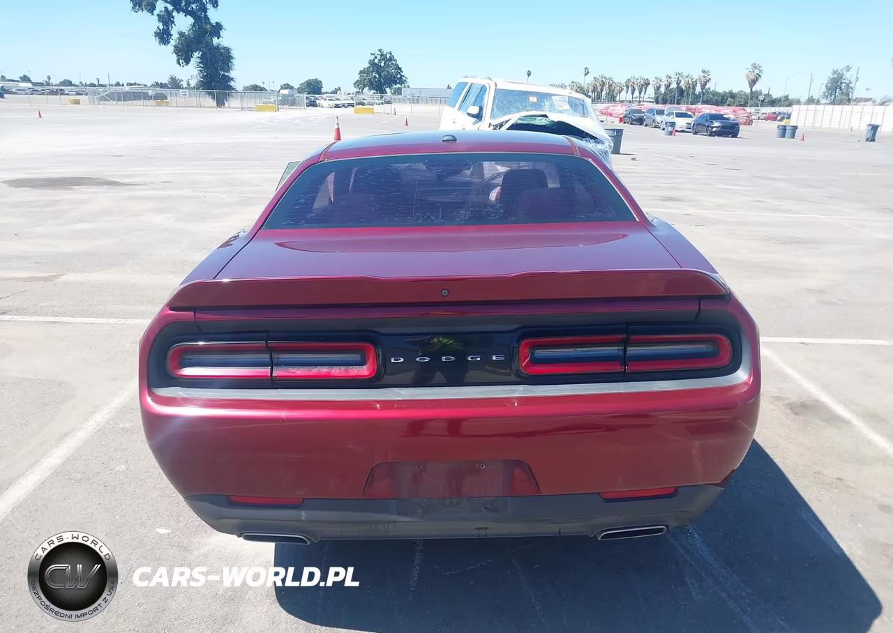 2018 Dodge Challenger Sxt VIN:2C3CDZAG3JH241831 - 16