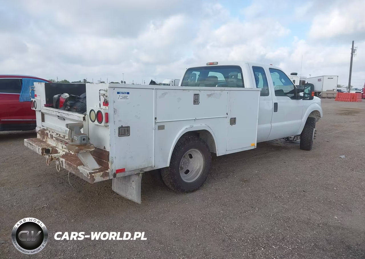 2014 Ford F-350 Chassis Xl VIN:1FD8X3G69EEA33837 - 4