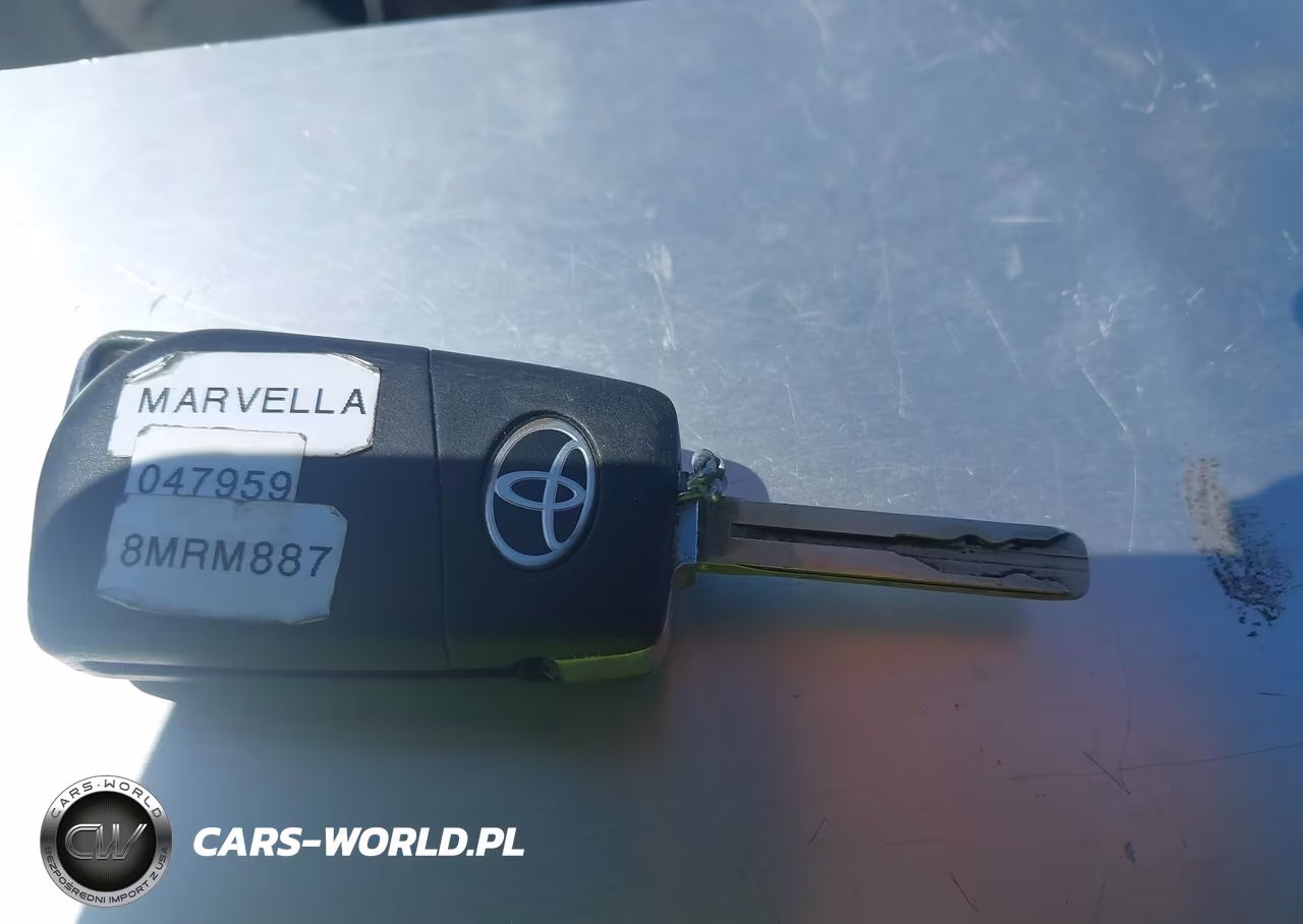 2020 Toyota Corolla Le VIN:5YFEPRAE2LP047959 - 11