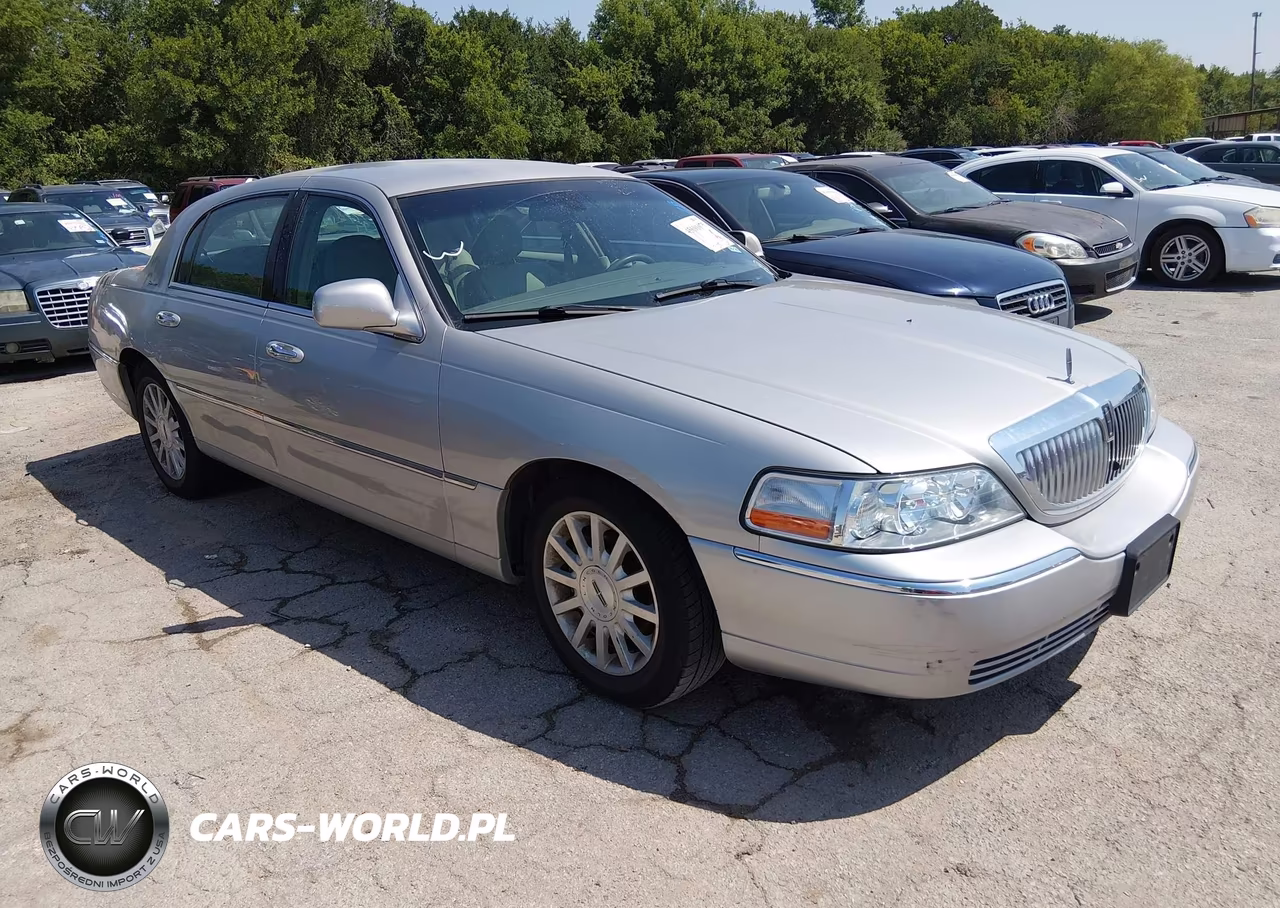 2007 Lincoln Town Car Signature
