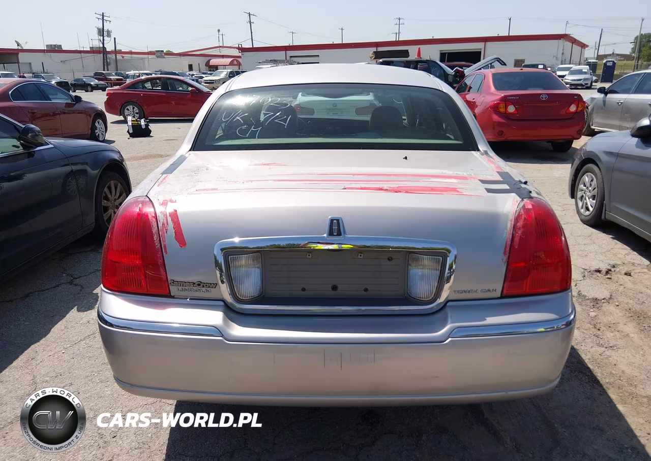 2007 Lincoln Town Car Signature VIN:1LNHM81V67Y617023 - 16