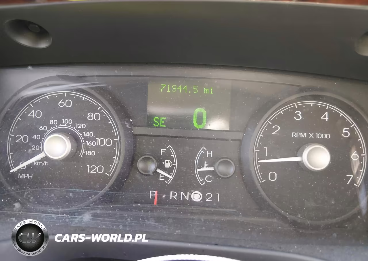 2007 Lincoln Town Car Signature VIN:1LNHM81V67Y617023 - 7