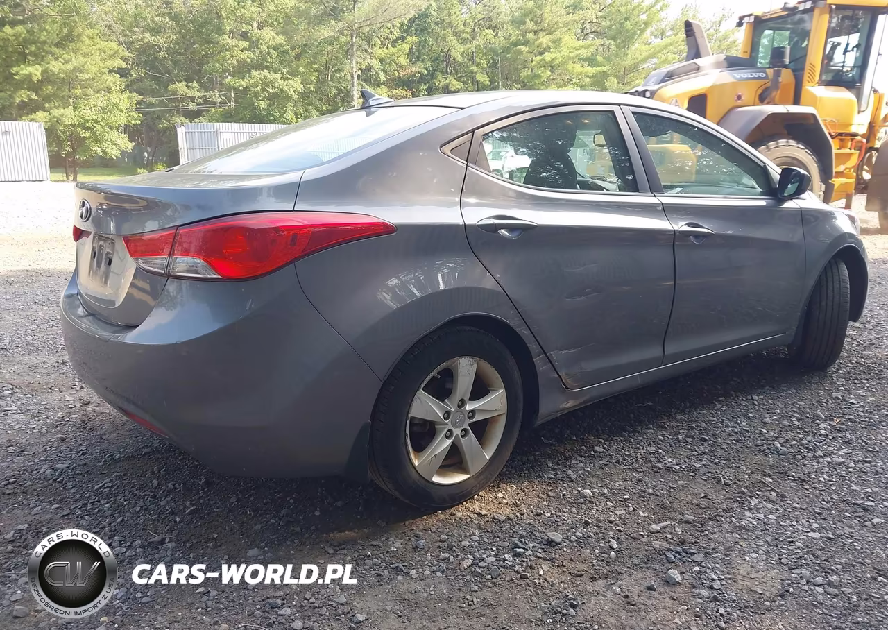 2012 Hyundai Elantra Gls VIN:5NPDH4AE5CH109752 - 4
