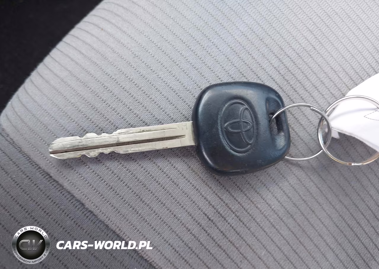 2014 Toyota Corolla L VIN:5YFBURHE3EP014490 - 11