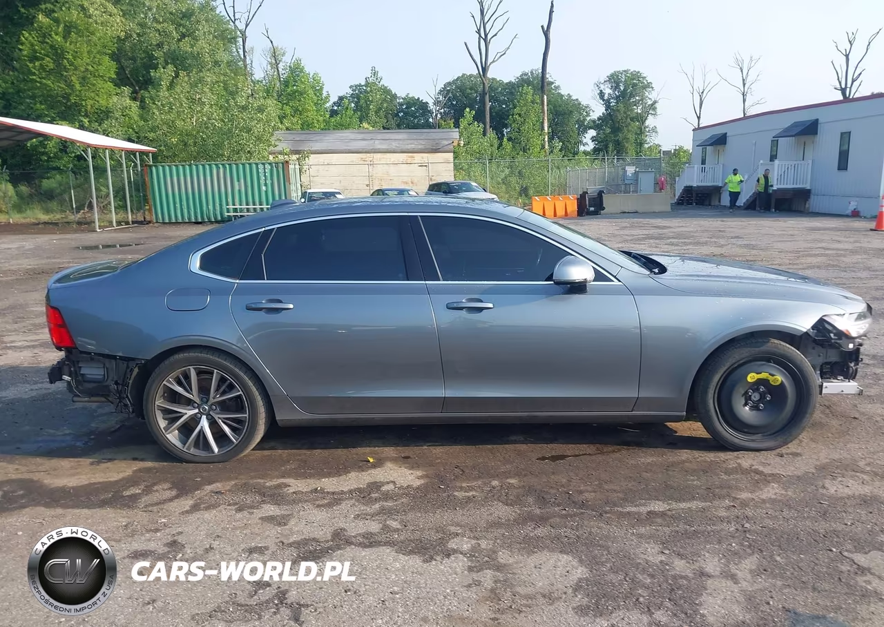 2018 Volvo S90 T6 Momentum VIN:LVY992MK8JP036072 - 14