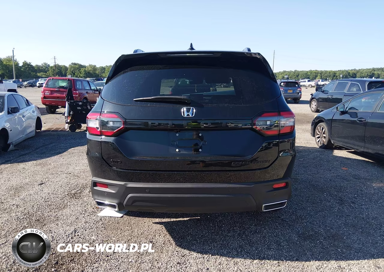 2025 Honda Pilot Black Edition VIN:5FNYG1H97SB160582 - 16