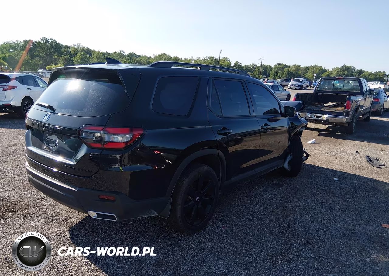 2025 Honda Pilot Black Edition VIN:5FNYG1H97SB160582 - 4