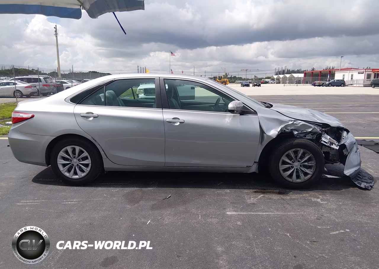 2016 Toyota Camry Le VIN:4T1BF1FK2GU235231 - 14