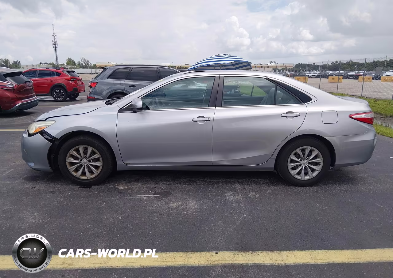 2016 Toyota Camry Le VIN:4T1BF1FK2GU235231 - 15