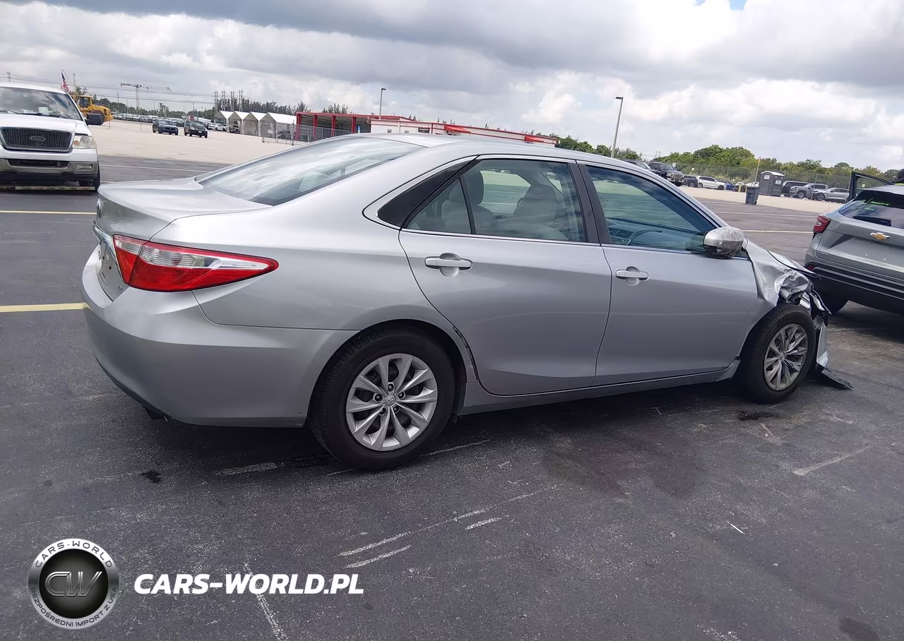 2016 Toyota Camry Le VIN:4T1BF1FK2GU235231 - 4