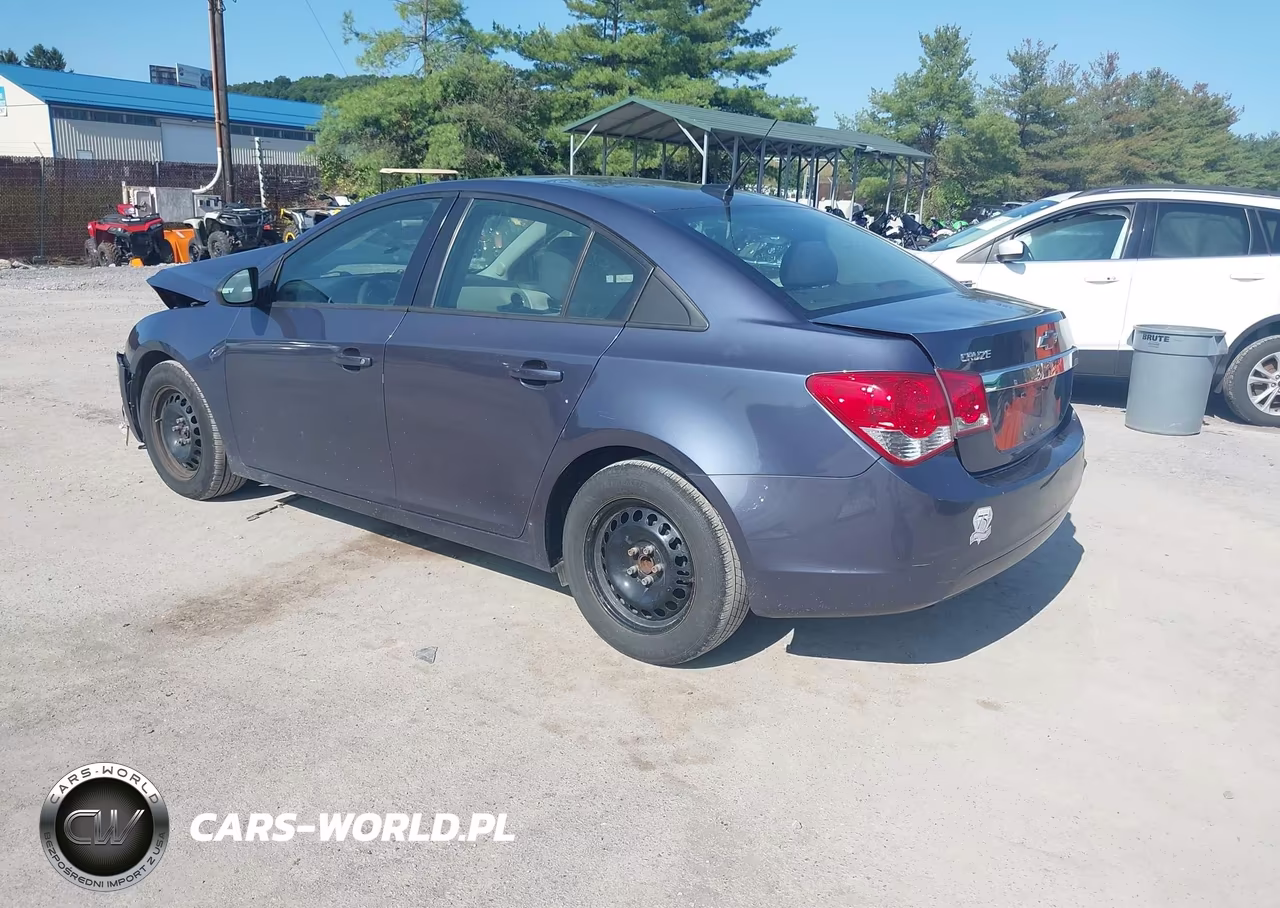 2014 Chevrolet Cruze Ls Auto VIN:1G1PA5SH6E7459844 - 3