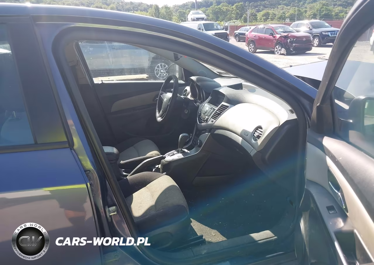 2014 Chevrolet Cruze Ls Auto VIN:1G1PA5SH6E7459844 - 5