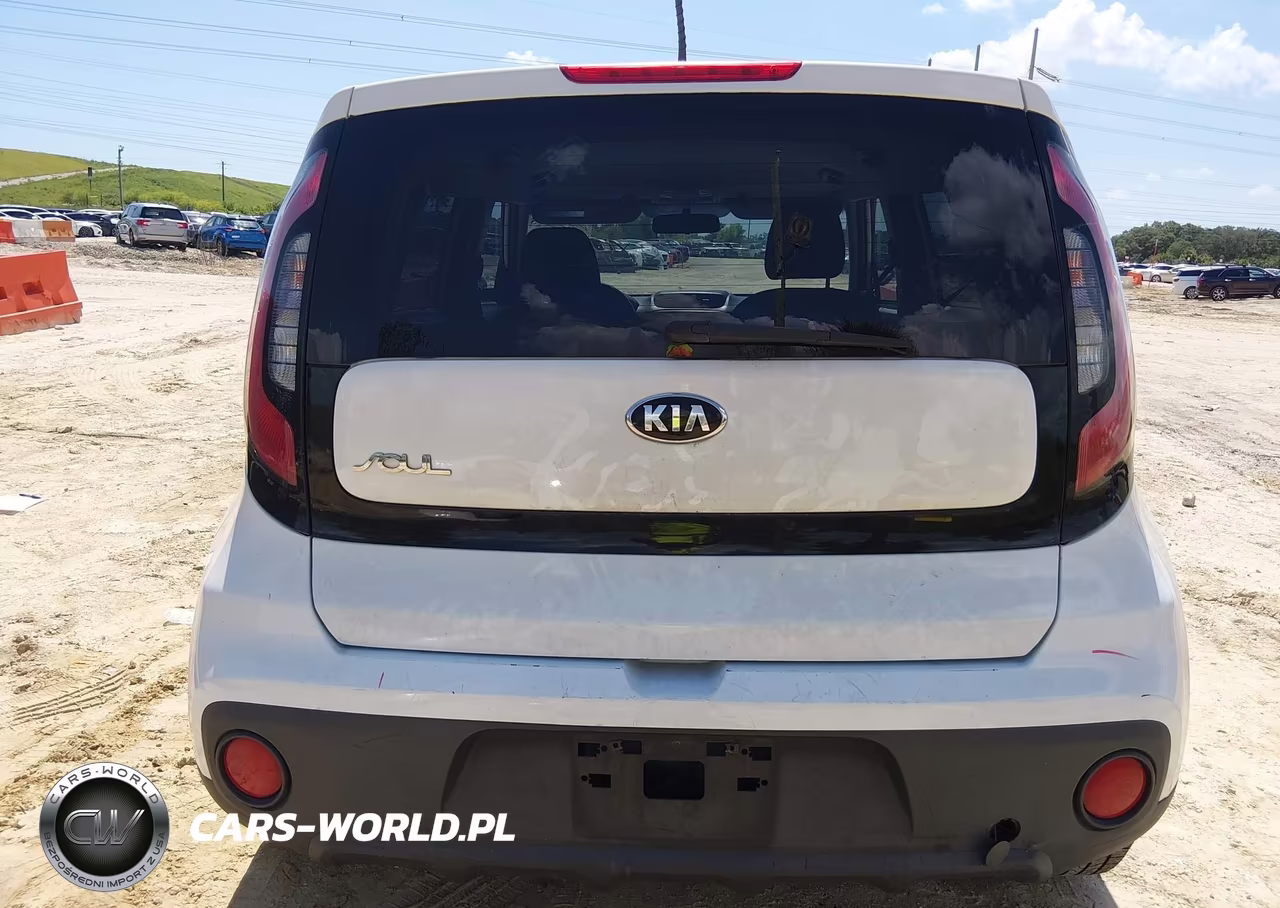 2018 Kia Soul VIN:KNDJN2A25J7505980 - 17