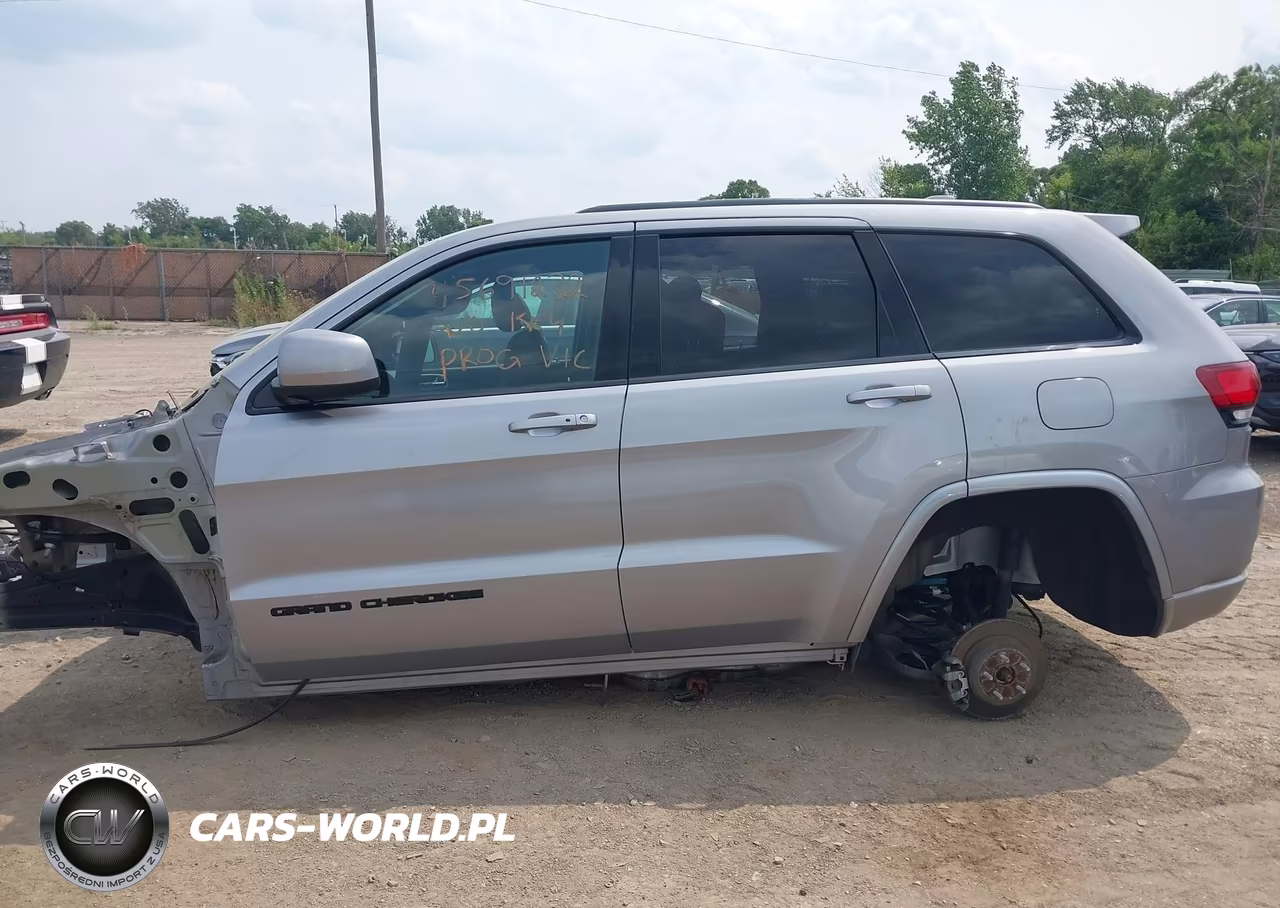 2020 Jeep Grand Cherokee Altitude 4X4 VIN:1C4RJFAG4LC154491 - 13