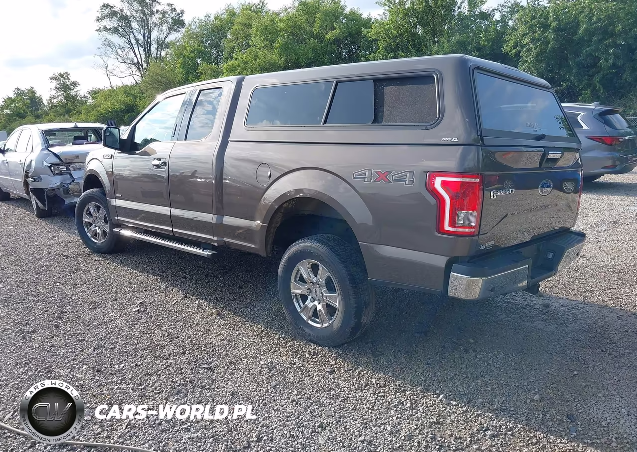 2017 Ford F-150 Xlt VIN:1FTFX1EG2HFC86282 - 3