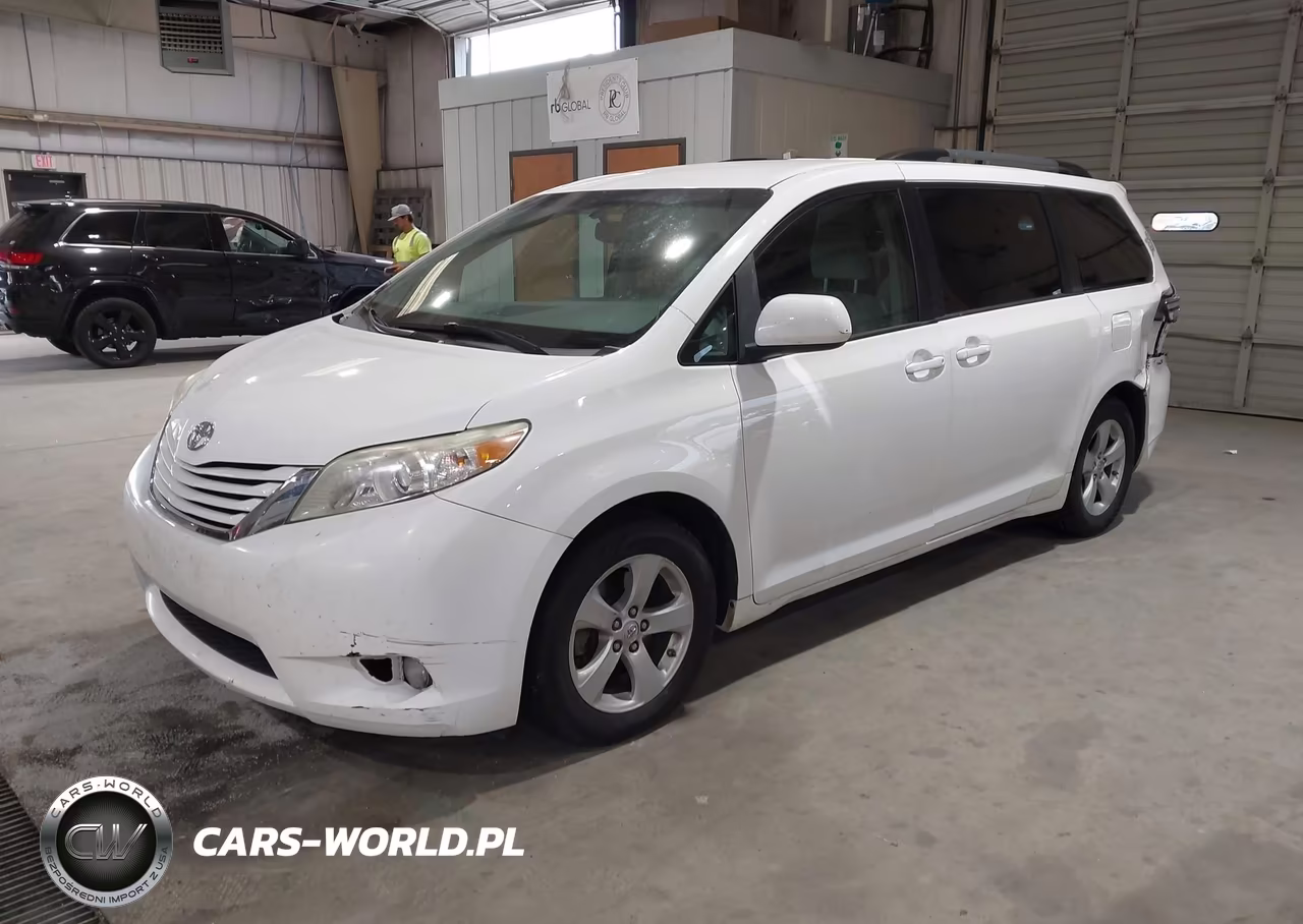 2017 Toyota Sienna Le 8 Passenger VIN:5TDKZ3DC0HS778313 - 2