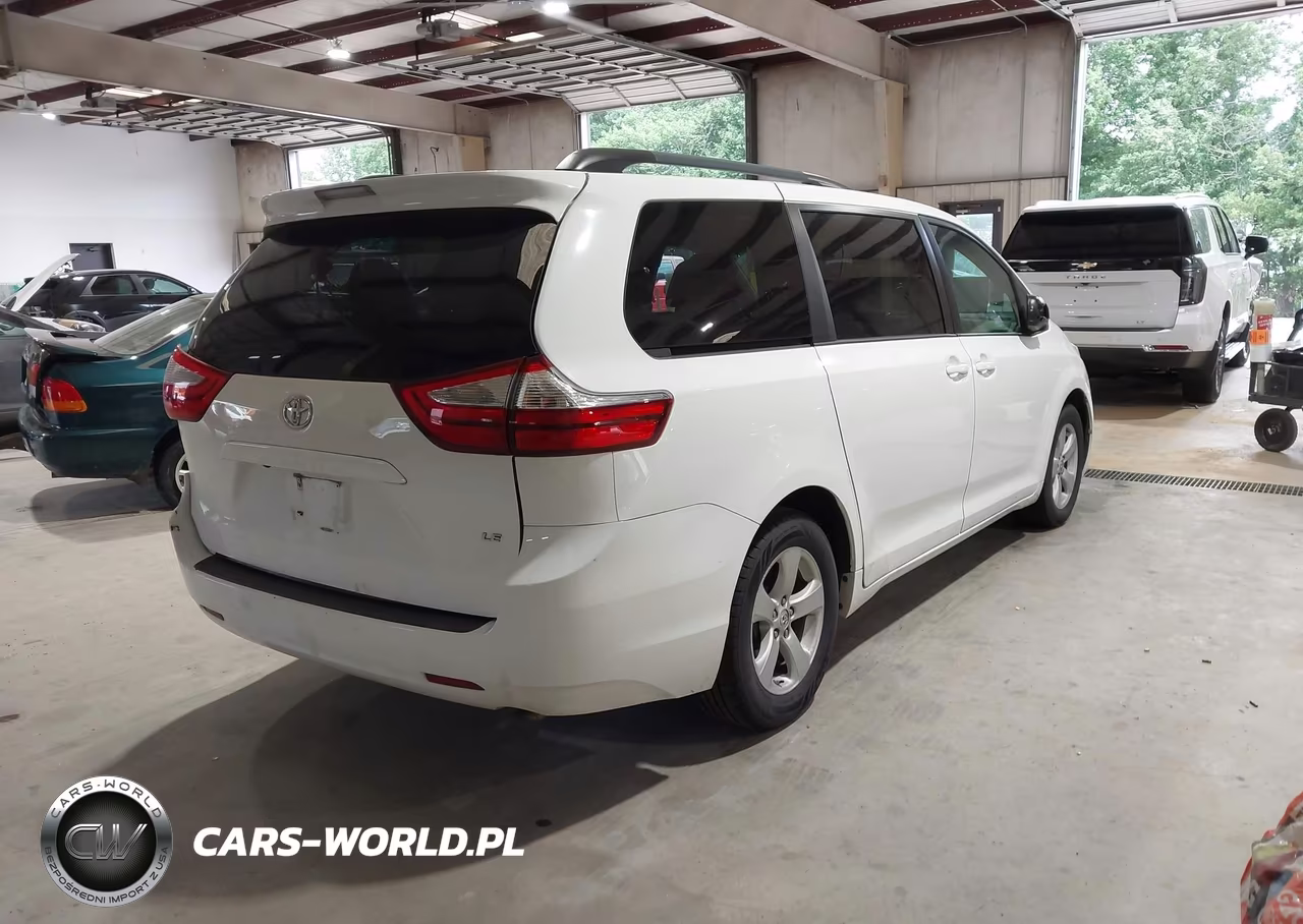 2017 Toyota Sienna Le 8 Passenger VIN:5TDKZ3DC0HS778313 - 4