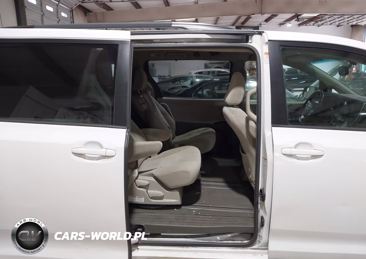 2017 Toyota Sienna Le 8 Passenger VIN:5TDKZ3DC0HS778313 - 8