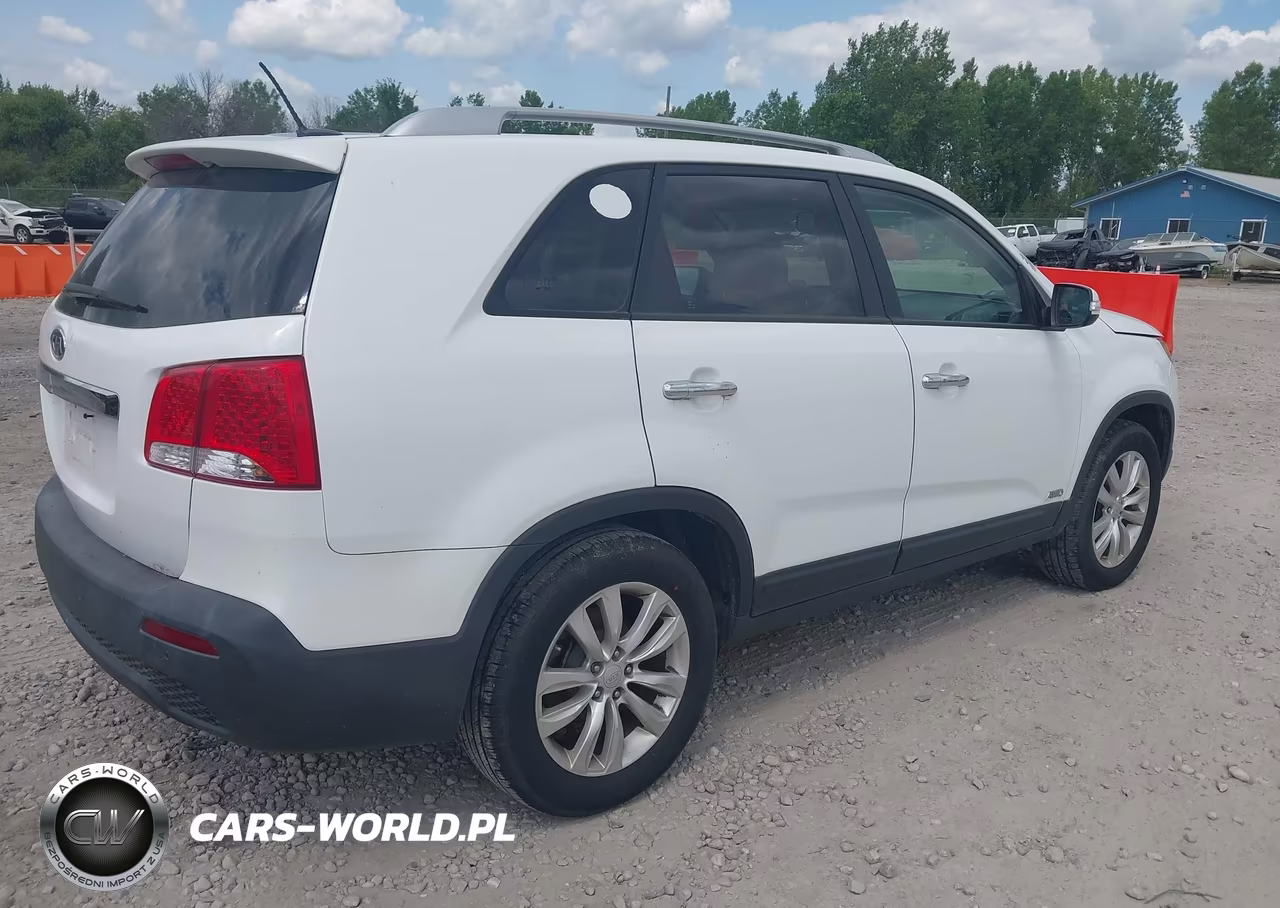 2011 Kia Sorento Ex VIN:5XYKUDA16BG001369 - 4