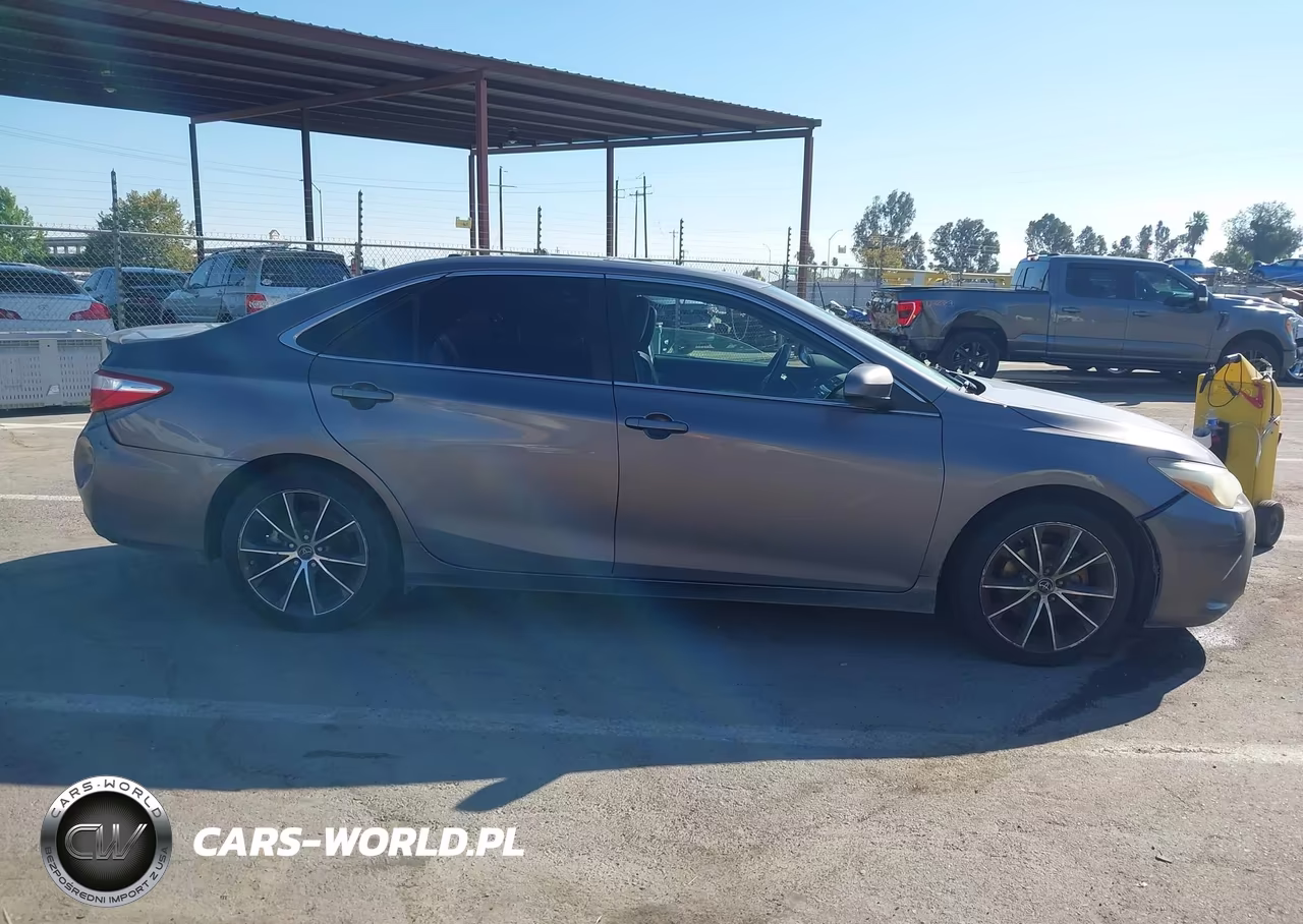 2015 Toyota Camry Xse VIN:4T1BF1FK2FU963758 - 13