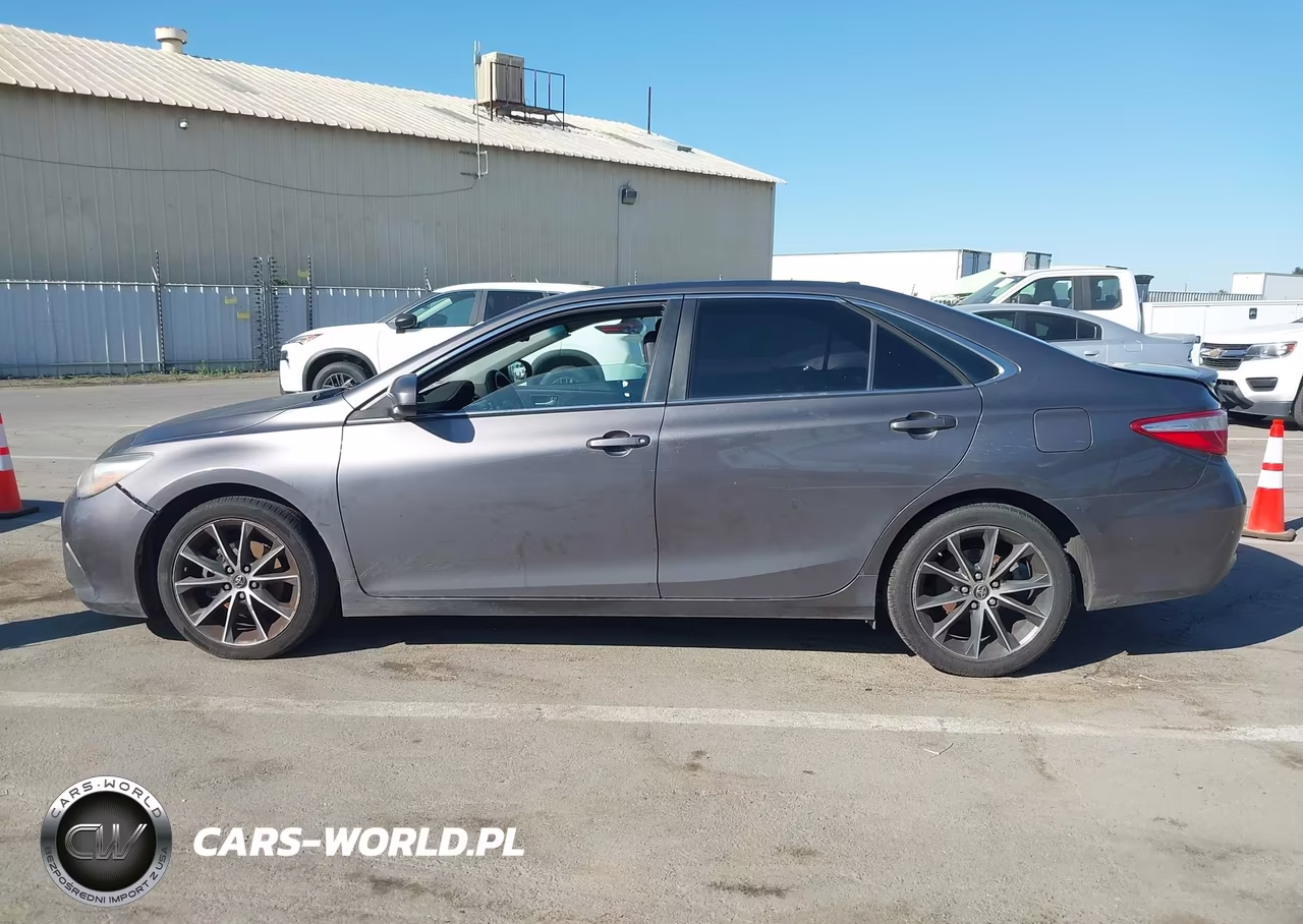 2015 Toyota Camry Xse VIN:4T1BF1FK2FU963758 - 14