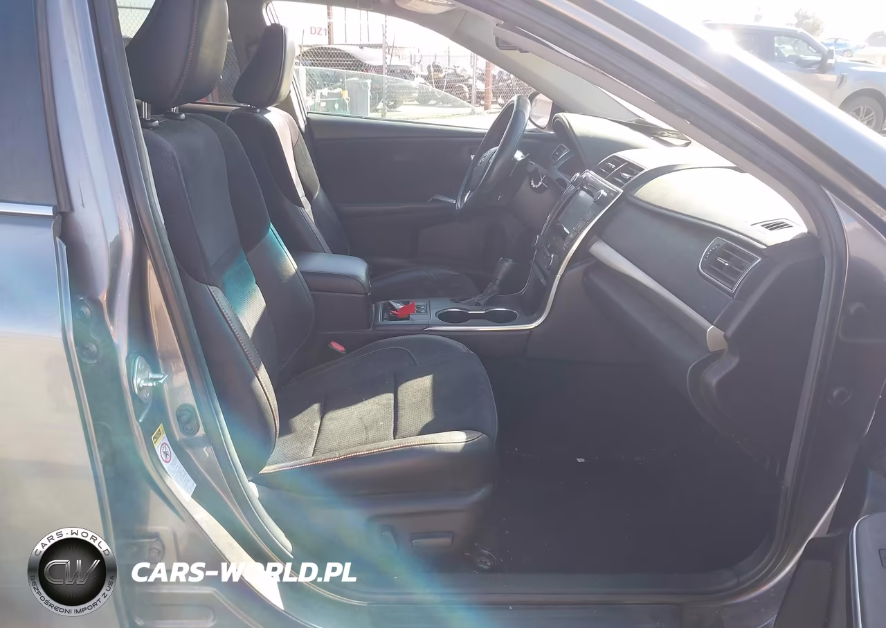 2015 Toyota Camry Xse VIN:4T1BF1FK2FU963758 - 5