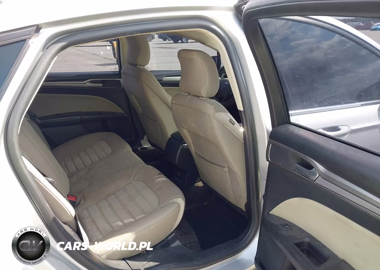 2019 Ford Fusion S VIN:3FA6P0G74KR130428 - 8