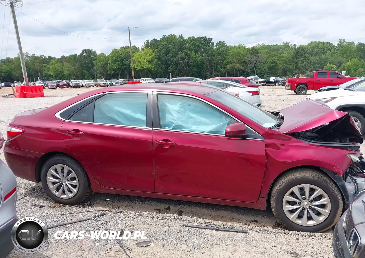 2015 Toyota Camry Le VIN:4T1BF1FK3FU903276 - 13