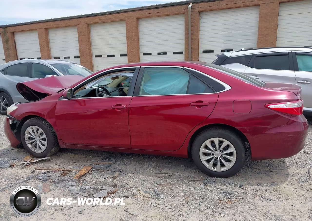2015 Toyota Camry Le VIN:4T1BF1FK3FU903276 - 14